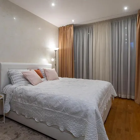 Luxury In The Old Town *